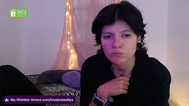 Snapshot of lovelockedlips chatting on February 22, 2026, 6:50 pm lovelockedlips online show from February 22, 2026, 6:50 pm