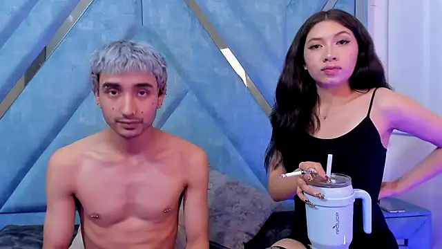 LauryAndNarem69 online show from November 20, 2025, 7:30 am