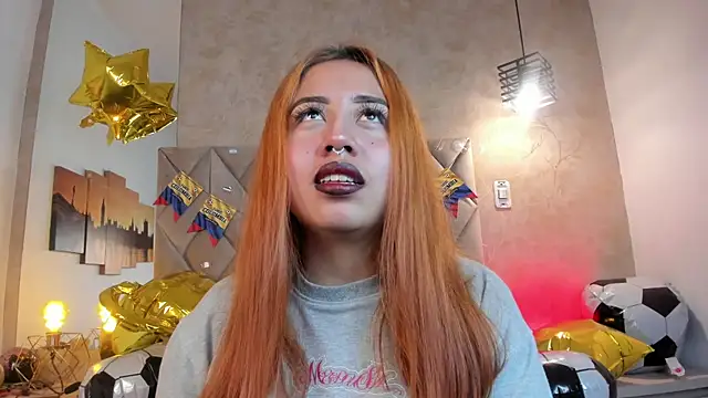 kailinmoonx online show from June 17, 2026, 1:01 pm