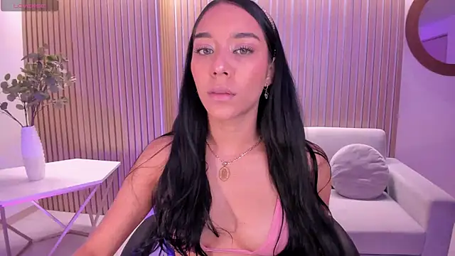 Snapshot of AmaliaCrus chatting on September 20, 2025, 8:10 pm AmaliaCrus online show from September 20, 2025, 8:10 pm