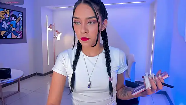 Snapshot of AmaliaCrus chatting on September 28, 2025, 11:43 pm AmaliaCrus online show from September 28, 2025, 11:43 pm