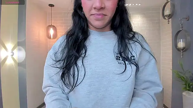 Snapshot of AmaliaCrus chatting on October 3, 2025, 12:35 pm AmaliaCrus online show from October 3, 2025, 12:35 pm