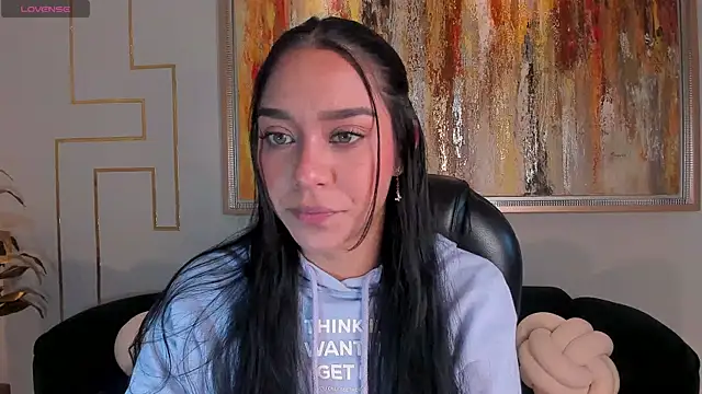 Snapshot of AmaliaCrus chatting on October 17, 2025, 12:52 pm AmaliaCrus online show from October 17, 2025, 12:52 pm