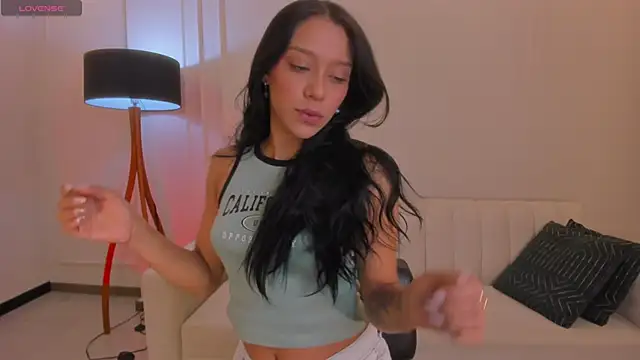 Snapshot of AmaliaCrus chatting on October 20, 2025, 12:11 am AmaliaCrus online show from October 20, 2025, 12:11 am