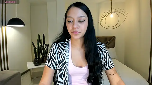 Snapshot of AmaliaCrus chatting on October 20, 2025, 8:20 pm AmaliaCrus online show from October 20, 2025, 8:20 pm