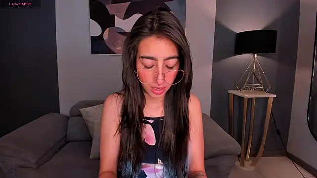 Snapshot of LarisaSmirnov chatting on September 13, 2025, 8:41 pm LarisaSmirnov online show from September 13, 2025, 8:41 pm