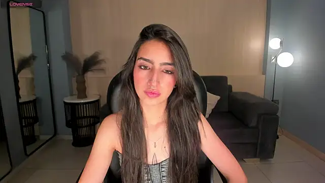 Snapshot of LarisaSmirnov chatting on September 17, 2025, 4:25 am LarisaSmirnov online show from September 17, 2025, 4:25 am