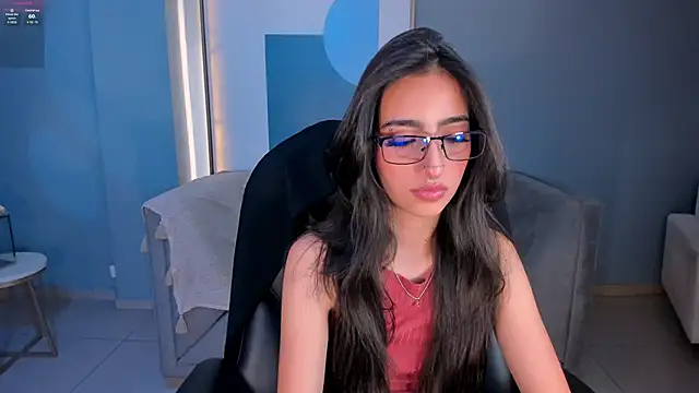 Snapshot of LarisaSmirnov chatting on October 2, 2025, 4:08 am LarisaSmirnov online show from October 2, 2025, 4:08 am