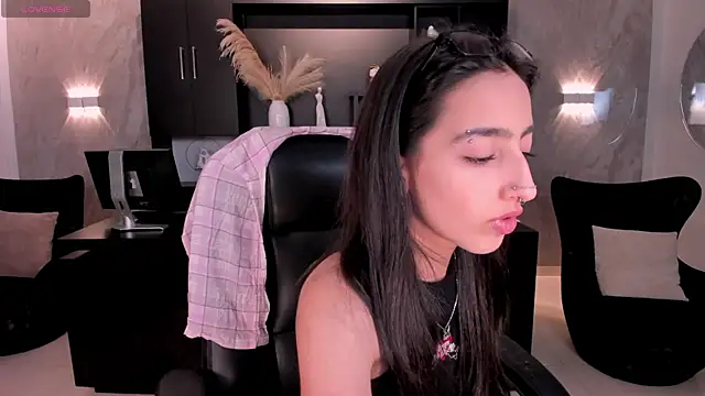 LarisaSmirnov online show from January 16, 2026, 4:16 am