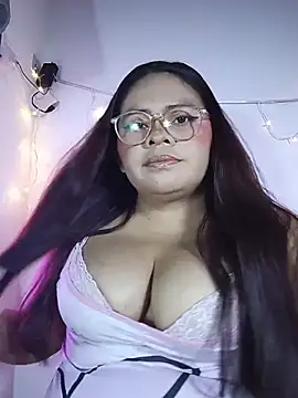 Trilyn25 online show from July 7, 2026, 1:08 am