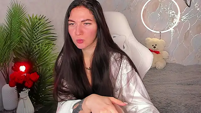 babyisperfect online show from December 2, 2025, 3:12 am