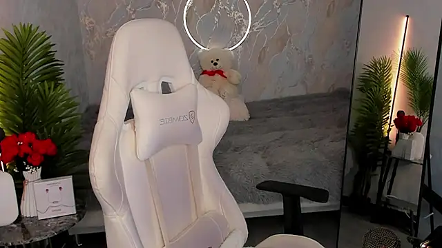 babyisperfect online show from June 9, 2026, 1:28 am