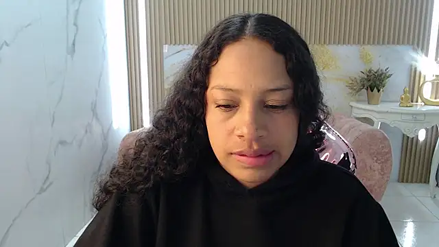 zhara rose s online show from March 18, 2025, 6:14 am