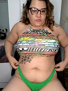 veludolunar online show from October 8, 2025, 10:07 pm