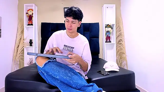 Snapshot of Jhojan_twink chatting on September 26, 2025, 11:58 am Jhojan twink online show from September 26, 2025, 11:58 am