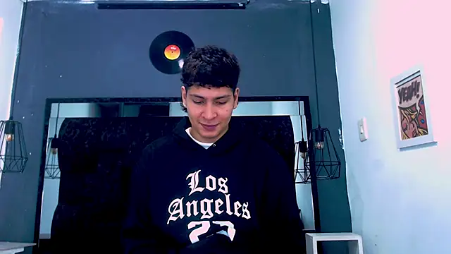 Jhojan twink online show from March 20, 2026, 5:12 am