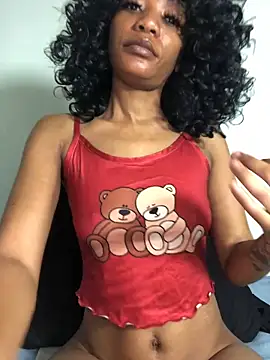 Snapshot of Miss__Mandy chatting on October 27, 2025, 5:28 pm Miss  Mandy online show from October 27, 2025, 5:28 pm