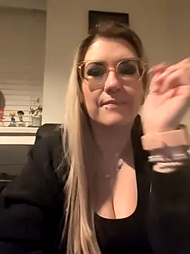 Sizzling Indie36 online show from March 2, 2026, 11:44 pm