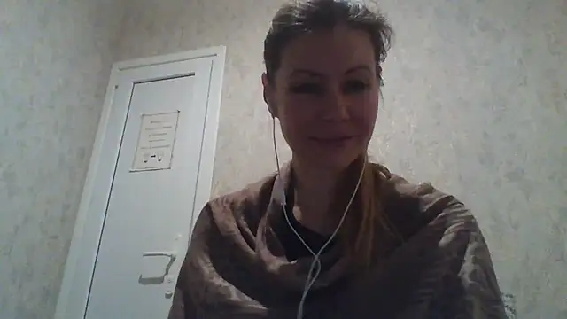 Eva Neon online show from March 15, 2025, 9:49 pm