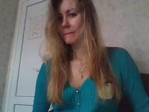 Eva Neon online show from March 18, 2025, 2:48 pm