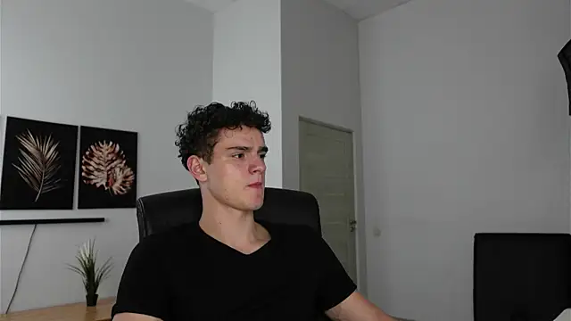 Snapshot of Brad_Holloway chatting on October 8, 2025, 12:58 pm Brad Holloway online show from October 8, 2025, 12:58 pm