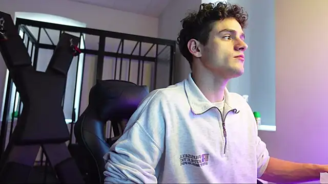 Snapshot of Brad_Holloway chatting on October 19, 2025, 12:39 pm Brad Holloway online show from October 19, 2025, 12:39 pm