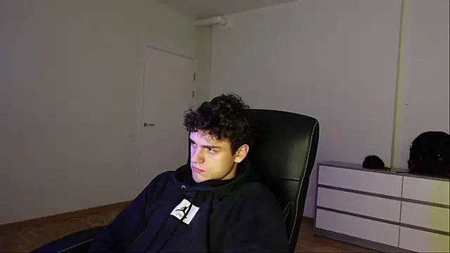 Snapshot of Brad_Holloway chatting on October 25, 2025, 7:30 pm Brad Holloway online show from October 25, 2025, 7:30 pm