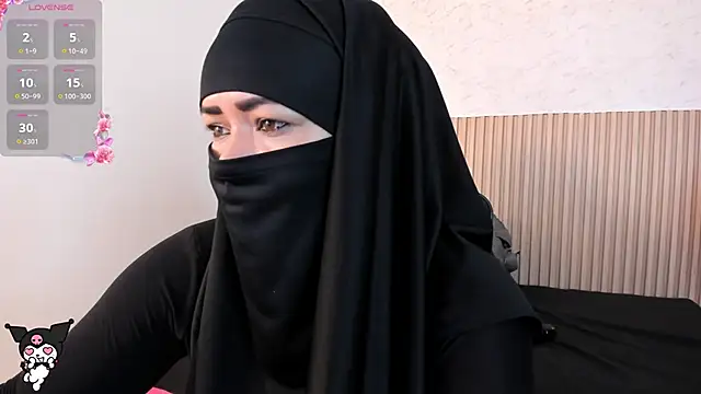 Layla arabelle online show from June 9, 2026, 7:58 pm