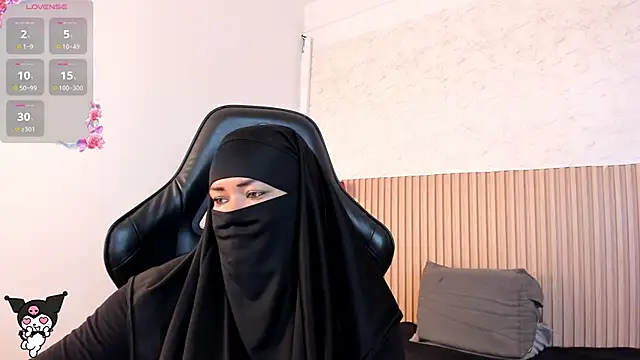 Layla arabelle online show from June 11, 2026, 8:07 pm