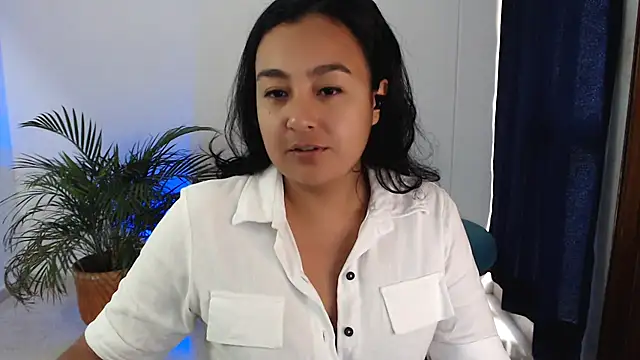 Snapshot of Themagicpotion chatting on July 9, 2026, 6:45 pm Themagicpotion online show from July 9, 2026, 6:45 pm