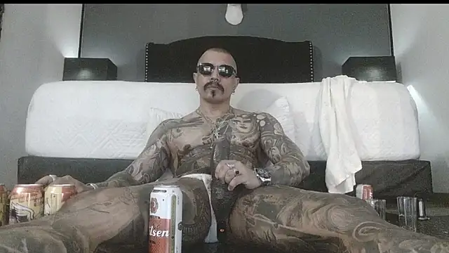 danilog515 online show from October 29, 2025, 3:20 am