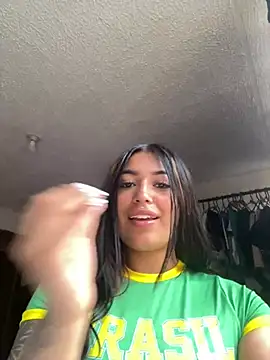 KatianPierce online show from June 17, 2026, 9:38 pm