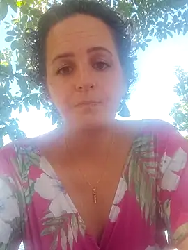 emiliemilf online show from April 30, 2026, 11:42 pm