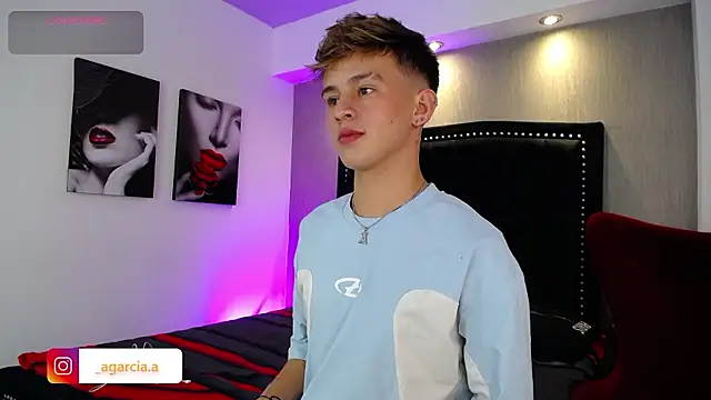 LiamWildx20 online show from March 10, 2026, 4:50 am