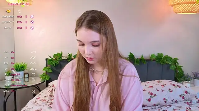 ConstanceHelms online show from October 5, 2025, 5:06 am