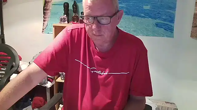 Snapshot of JamesBauer chatting on May 9, 2026, 4:39 am JamesBauer online show from May 9, 2026, 4:39 am