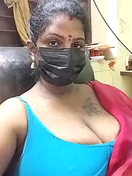 Snapshot of poojaa-rani chatting on November 7, 2025, 6:08 pm poojaa-rani online show from November 7, 2025, 6:08 pm