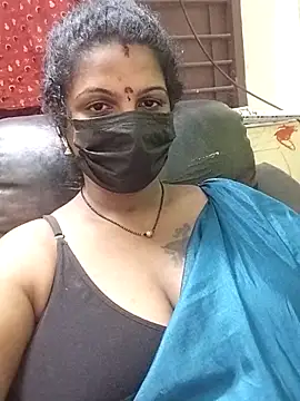 Snapshot of poojaa-rani chatting on January 31, 2026, 7:11 pm poojaa-rani online show from January 31, 2026, 7:11 pm