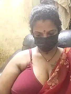 Snapshot of poojaa-rani chatting on February 2, 2026, 6:39 pm poojaa-rani online show from February 2, 2026, 6:39 pm