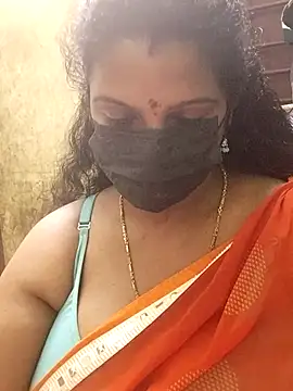 Snapshot of poojaa-rani chatting on March 19, 2026, 5:50 pm poojaa-rani online show from March 19, 2026, 5:50 pm