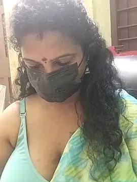 Snapshot of poojaa-rani chatting on March 22, 2026, 6:11 pm poojaa-rani online show from March 22, 2026, 6:11 pm