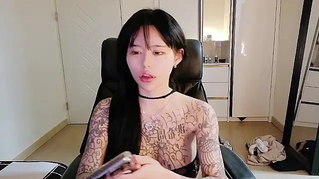 tangju7 online show from December 1, 2025, 1:38 pm