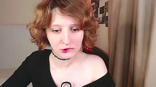 Snapshot of c0ralynx chatting on October 22, 2025, 11:54 am c0ralynx online show from October 22, 2025, 11:54 am