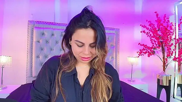 Lia adamsss online show from October 18, 2025, 12:24 am