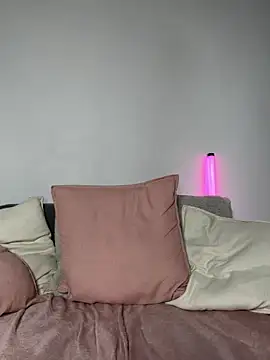 xxveraa vibe online show from June 15, 2026, 9:50 pm