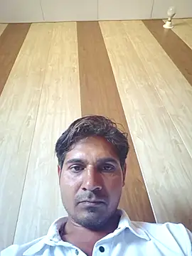 Snapshot of johnny8731 chatting on March 23, 2025, 9:10 am johnny8731 online show from March 23, 2025, 9:10 am