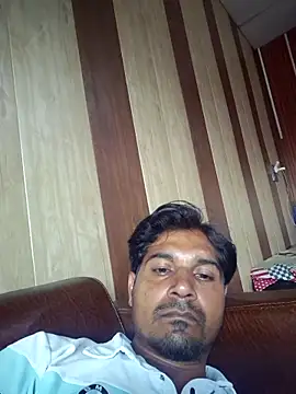 Snapshot of johnny8731 chatting on September 28, 2025, 9:25 am johnny8731 online show from September 28, 2025, 9:25 am