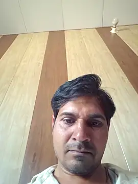 johnny8731 online show from May 7, 2026, 6:41 am