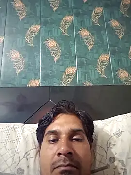 johnny8731 online show from May 9, 2026, 6:13 pm