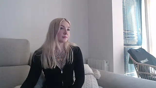 tattoobbgirl online show from October 15, 2025, 11:32 am